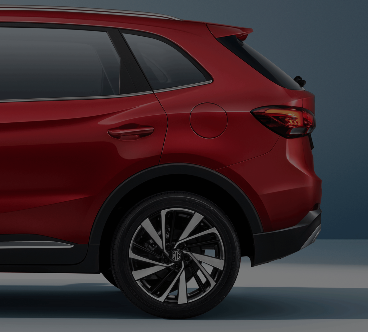 MG ZS in Diamond Red, seitliche Ansicht der Heckpartie Fahrerseite