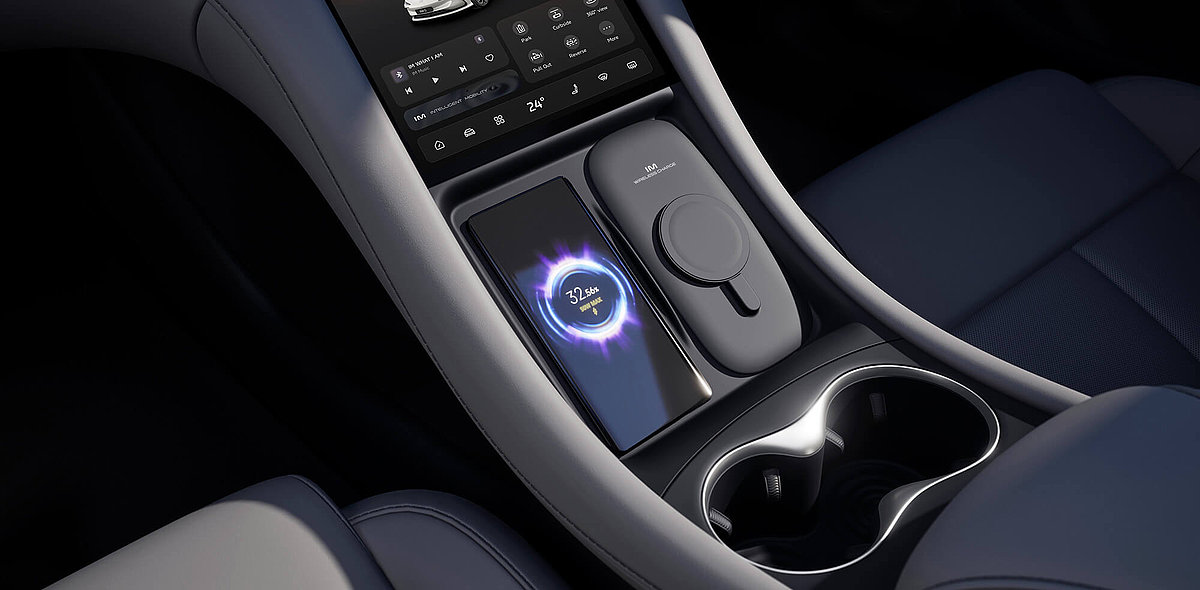MG IM5, Detailaufnahme Mittelkonsole mit Wireless Charging